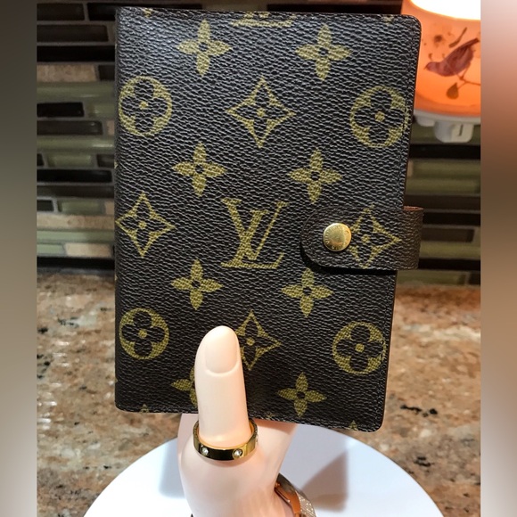 Louis Vuitton Monogram Agenda PM β€οΈππ₯ - Picture 16 of 17